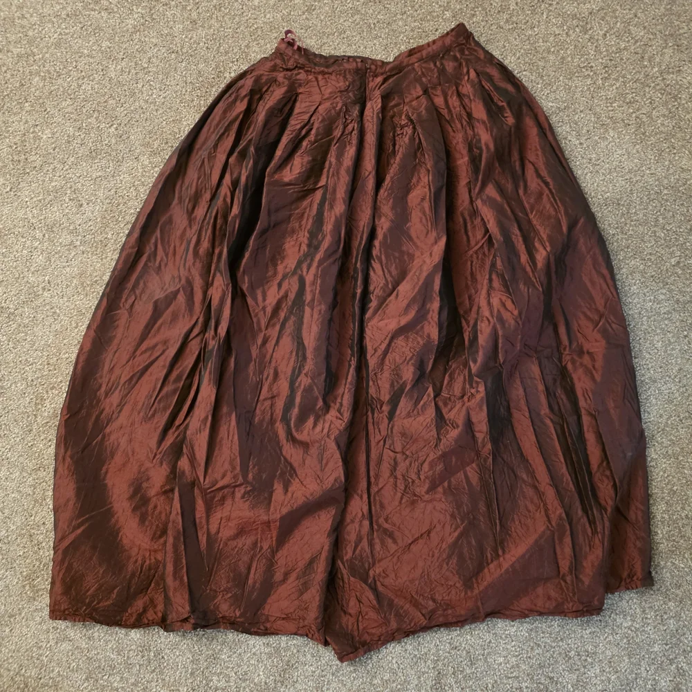 Jones New York Deep Red A-Line Skirt - Picture 3 of 3